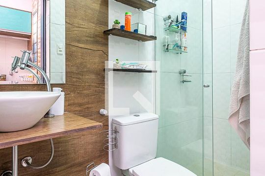Banheiro Social 1 de apartamento à venda com 3 quartos, 95m² em Pinheiros, São Paulo