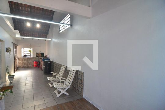 Garagem de casa à venda com 3 quartos, 150m² em Nossa Senhora das Gracas, Canoas