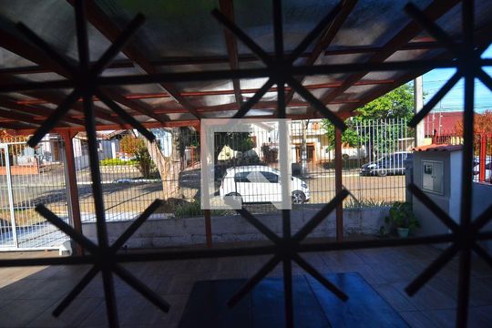Vista Quarto 2 de casa à venda com 3 quartos, 150m² em Nossa Senhora das Gracas, Canoas
