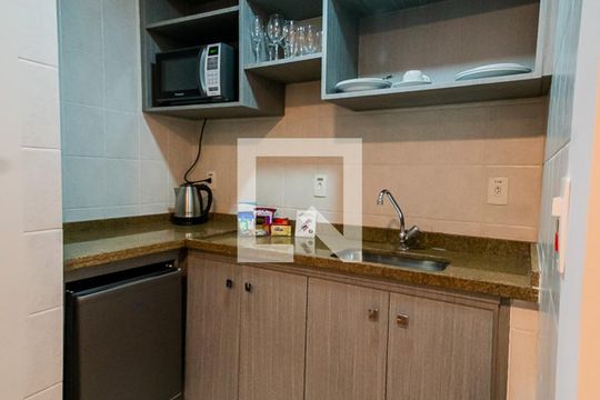 Cozinha de apartamento à venda com 1 quarto, 44m² em Centro, Santo André