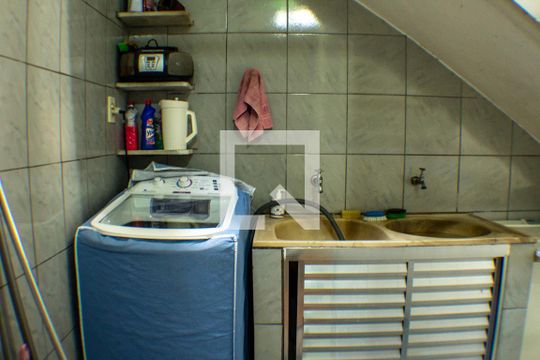 Área de Serviço de casa à venda com 4 quartos, 220m² em Vila Fachini, São Paulo