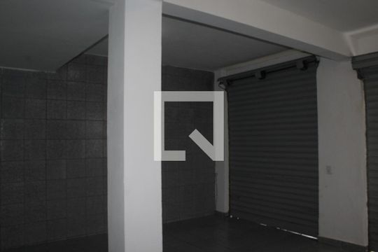 Garagem de casa à venda com 4 quartos, 175m² em Água Fria, São Paulo