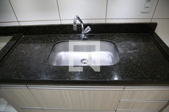 Cozinha de apartamento para alugar com 2 quartos, 60m² em Jardim Atlântico, Goiânia