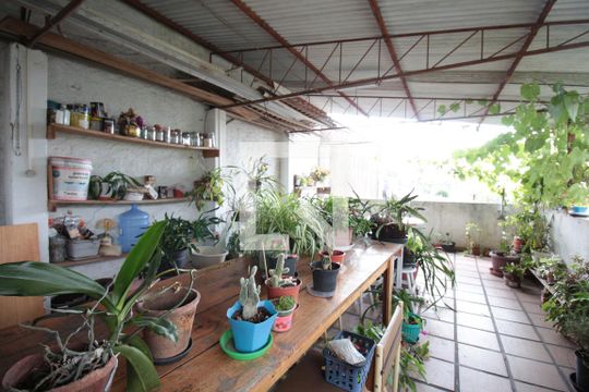 Área comum - Churrasqueira de casa para alugar com 1 quarto, 71m² em Jardim Itu Sabará, Porto Alegre