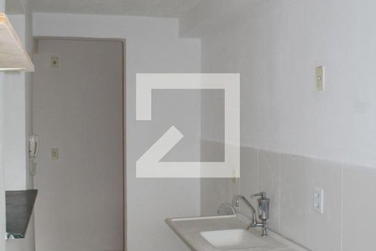 Cozinha de apartamento para alugar com 2 quartos, 45m² em Parada de Lucas, Rio de Janeiro