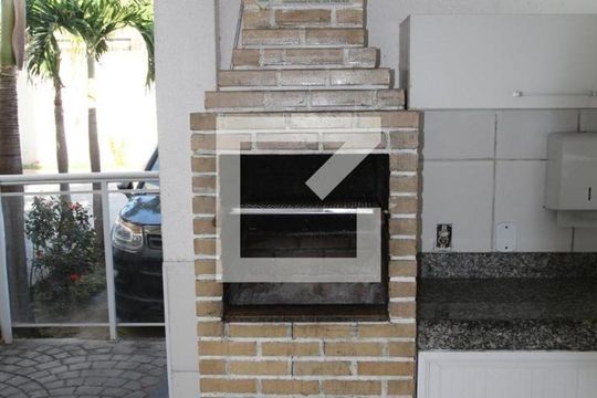 Churrasqueira de apartamento para alugar com 2 quartos, 45m² em Parada de Lucas, Rio de Janeiro