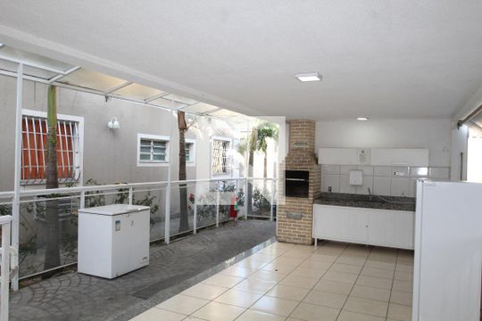 Churrasqueira de apartamento para alugar com 2 quartos, 45m² em Parada de Lucas, Rio de Janeiro