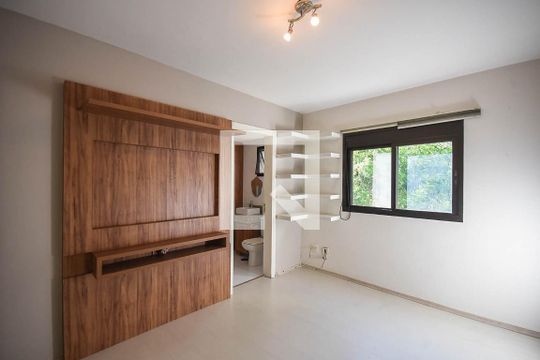 Suíte 1 de apartamento para alugar com 4 quartos, 240m² em Vila Andrade, São Paulo