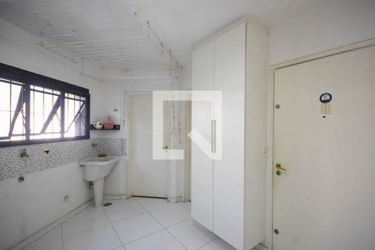 Área de serviço de apartamento para alugar com 4 quartos, 240m² em Vila Andrade, São Paulo