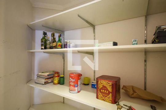 Despensa de apartamento para alugar com 4 quartos, 240m² em Vila Andrade, São Paulo