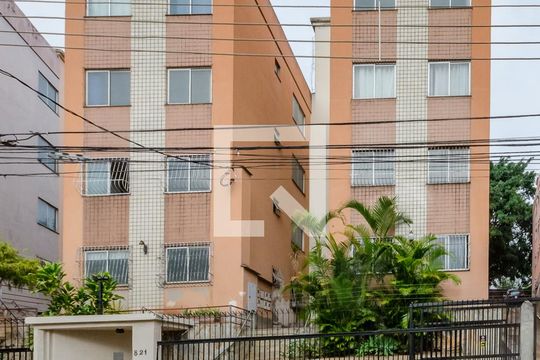 Fachada de apartamento para alugar com 3 quartos, 60m² em Estoril, Belo Horizonte