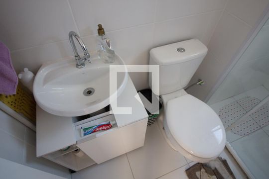 Banheiro de apartamento à venda com 2 quartos, 41m² em Vila Penteado, São Paulo