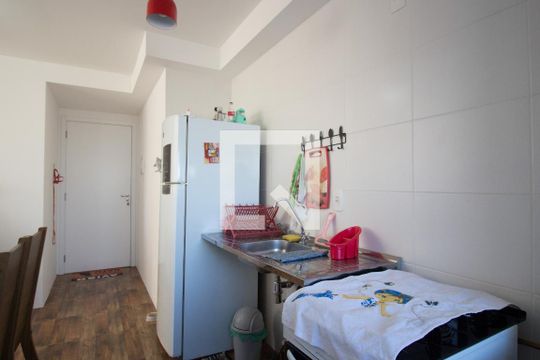 Cozinha de apartamento à venda com 2 quartos, 41m² em Vila Penteado, São Paulo