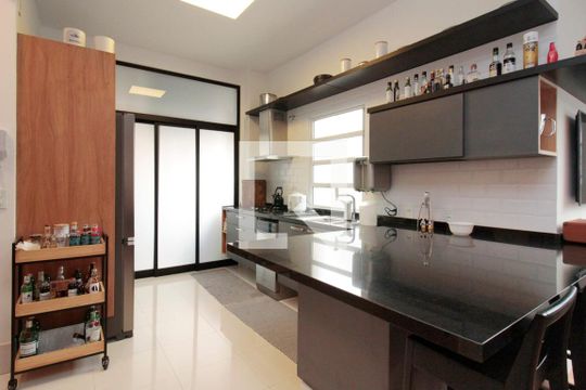 Cozinha de apartamento à venda com 2 quartos, 89m² em Santa Cecília, São Paulo