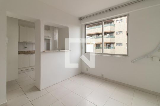 Sala de apartamento à venda com 1 quarto, 43m² em Menino Deus, Porto Alegre