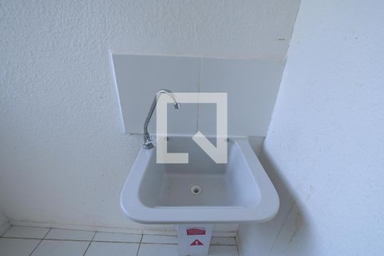 Tanque de apartamento à venda com 2 quartos, 42m² em Goiá, Goiânia