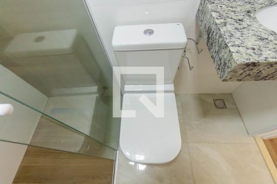 Banheiro de apartamento à venda com 2 quartos, 45m² em Jardim Redil, São Paulo