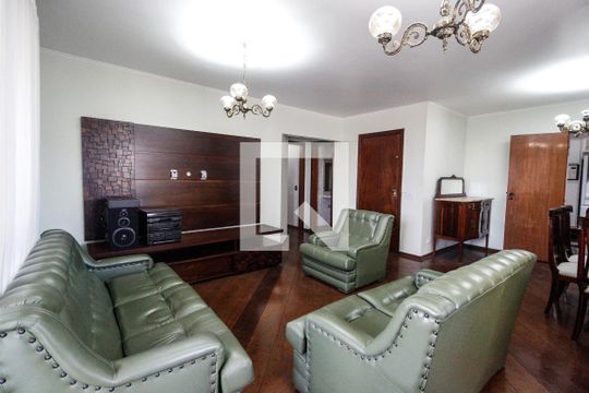 Apartamento para alugar com 3 quartos, 143m² em Chora Menino, São Paulo