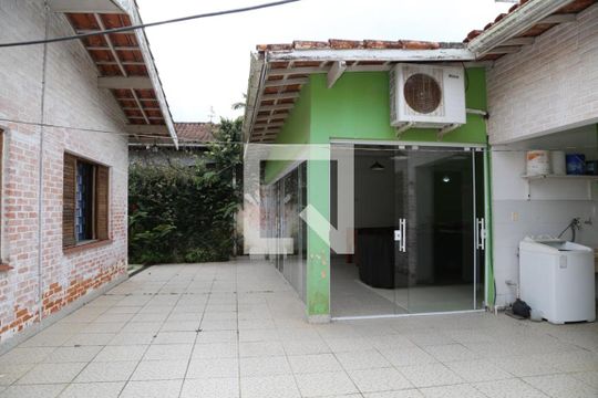 Área comum de casa para alugar com 4 quartos, 191m² em Jardim Virgínia, Guarujá