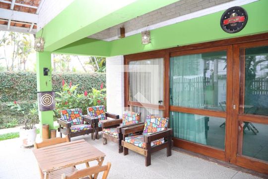 Varanda de casa para alugar com 4 quartos, 191m² em Jardim Virgínia, Guarujá