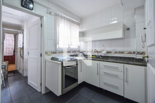 Cozinha  de apartamento à venda com 2 quartos, 80m² em Brooklin Paulista, São Paulo