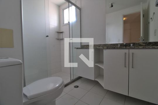 Banheiro da suíte de apartamento à venda com 3 quartos, 121m² em Jardim Caravelas, São Paulo