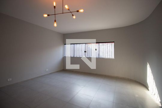 Casa à venda com 4 quartos, 240m² em Vila Libanesa, São Paulo