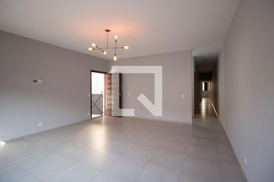 Sala de casa à venda com 4 quartos, 240m² em Vila Libanesa, São Paulo