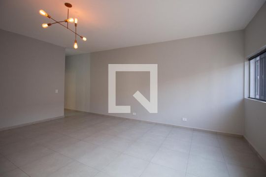 Sala de casa à venda com 4 quartos, 240m² em Vila Libanesa, São Paulo