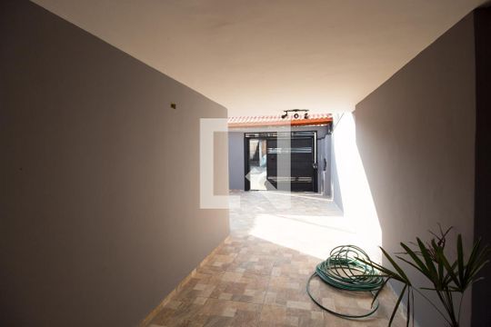 Garagem de casa à venda com 4 quartos, 240m² em Vila Libanesa, São Paulo