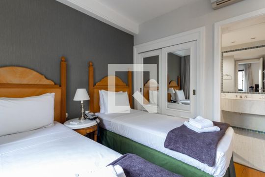 Studio de kitnet/studio para alugar com 1 quarto, 37m² em Indianópolis, São Paulo