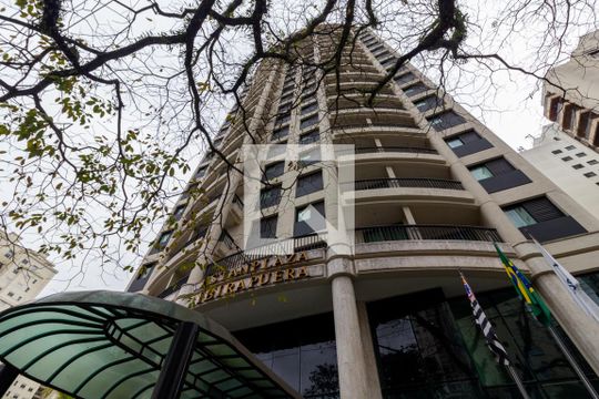 Fachada de kitnet/studio para alugar com 1 quarto, 37m² em Indianópolis, São Paulo