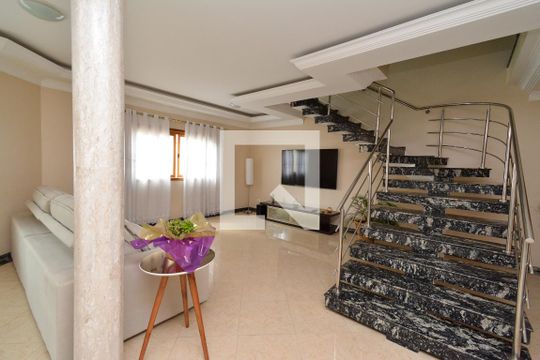 Sala de casa à venda com 3 quartos, 254m² em Vila Rosalia, Guarulhos
