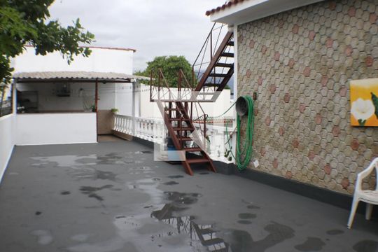 Quintal de casa à venda com 5 quartos, 450m² em Taquara, Rio de Janeiro