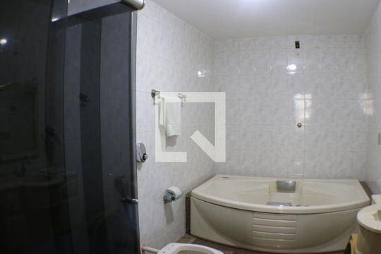 Banheiro da Suíte de casa à venda com 5 quartos, 450m² em Taquara, Rio de Janeiro