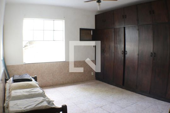 Quarto 1 de casa à venda com 5 quartos, 450m² em Taquara, Rio de Janeiro
