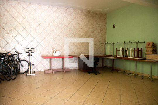 Garagem de casa à venda com 3 quartos, 360m² em Jardim Guapira, São Paulo