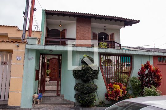 Fachada de casa à venda com 3 quartos, 360m² em Jardim Guapira, São Paulo
