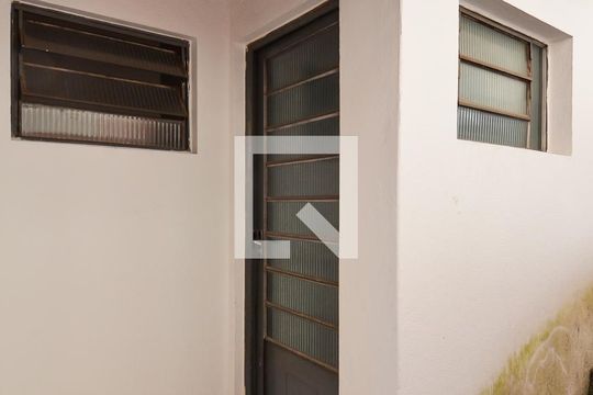 Área de Entrada de casa de condomínio para alugar com 1 quarto, 34m² em Jardim Cocaia, Guarulhos