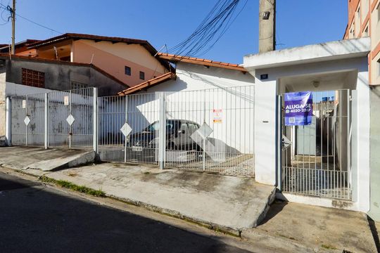 Fachada de casa de condomínio para alugar com 1 quarto, 34m² em Jardim Cocaia, Guarulhos