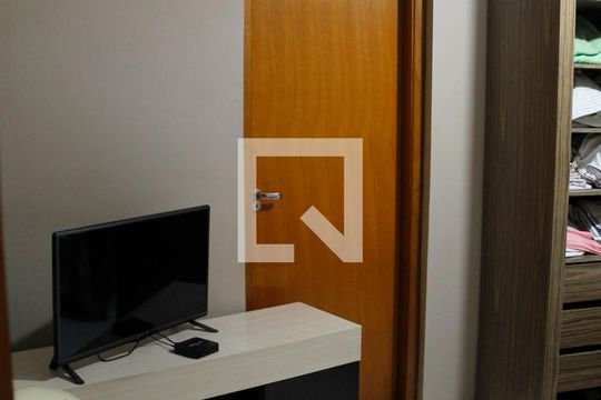 Suíte de apartamento para alugar com 2 quartos, 143m² em Santa Maria, São Caetano do Sul