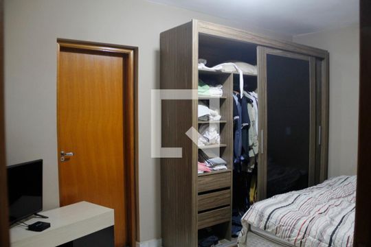 Suíte de apartamento para alugar com 2 quartos, 143m² em Santa Maria, São Caetano do Sul