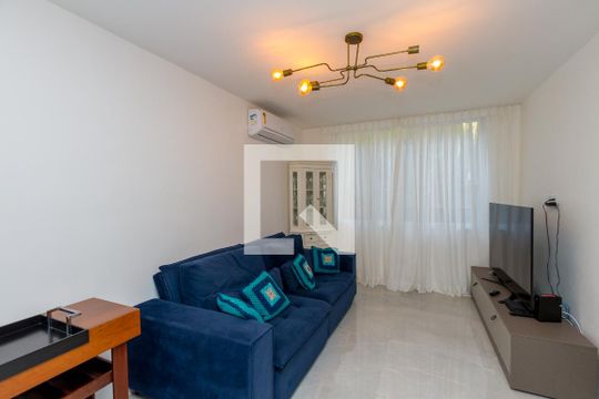 Casa à venda com 3 quartos, 160m² em Jardim Petrópolis, São Paulo