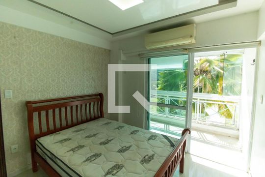 Quarto de apartamento à venda com 1 quarto, 40m² em Itaipu, Niterói
