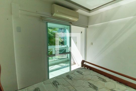 Quarto de apartamento à venda com 1 quarto, 40m² em Itaipu, Niterói