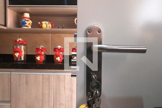 Cozinha de casa à venda com 2 quartos, 156m² em Jardim Santa Clara, Guarulhos