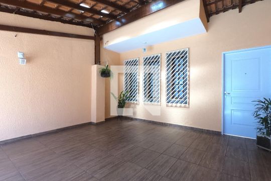 Garagem de casa à venda com 2 quartos, 156m² em Jardim Santa Clara, Guarulhos