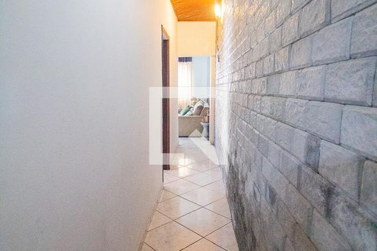 corredor de casa à venda com 4 quartos, 183m² em Vila Medeiros, São Paulo