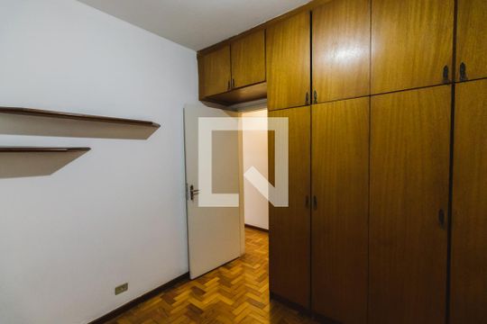 Quarto 2 de casa para alugar com 2 quartos, 154m² em Vila Ipojuca, São Paulo
