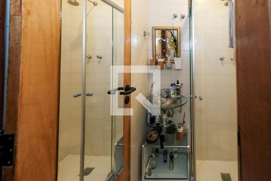 Banheiro da Suíte 3 de apartamento à venda com 3 quartos, 121m² em Tijuca, Rio de Janeiro